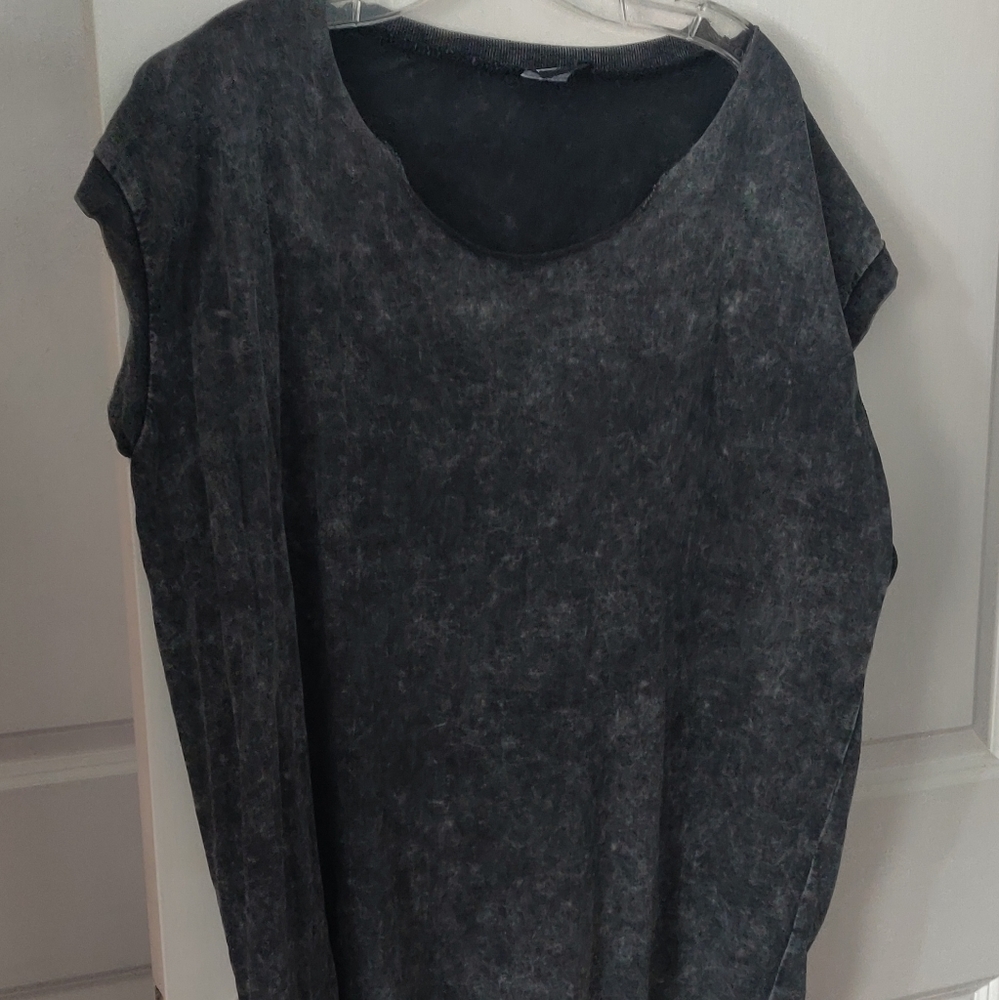 Oversized muscle tee
